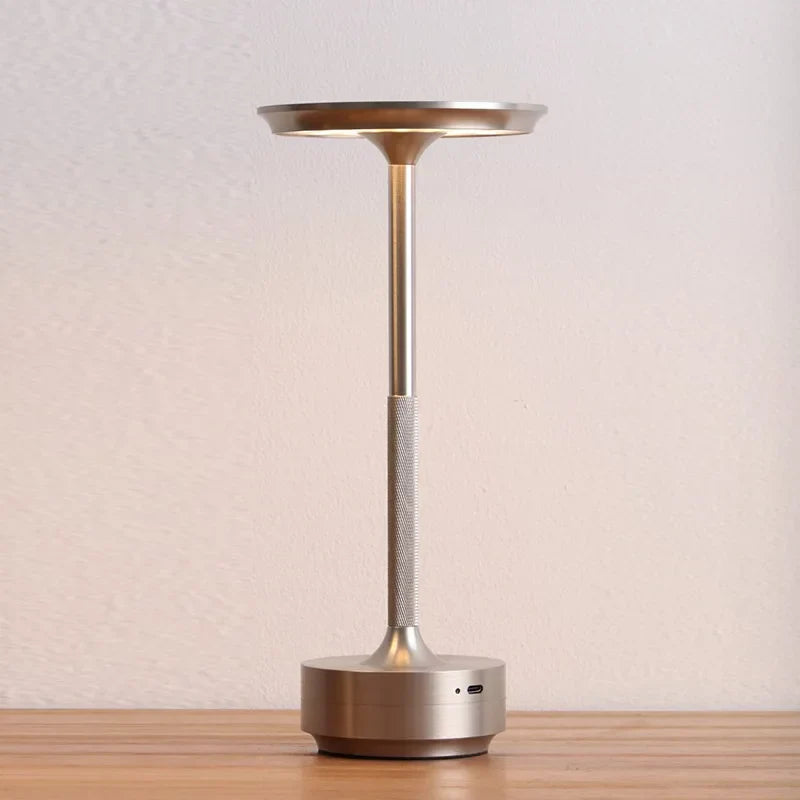 Berøringsaktivert oppladbar skrivebordslampe med dimbar LED bordlampe