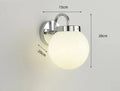 Quashion Chrome vegglampe med minimalistisk stil og mykt lys
