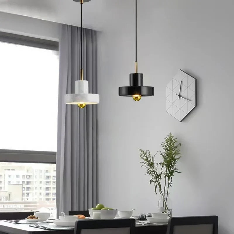 Marmorlampa med naturlig sten, postmodern design