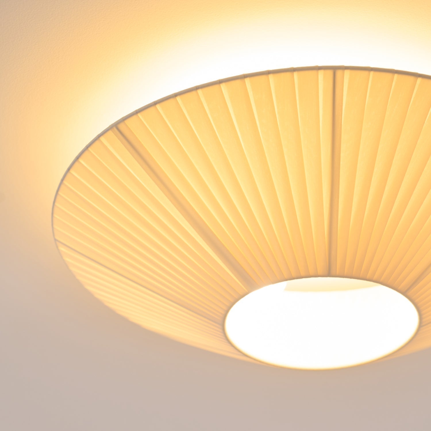 Stropní lampa v orientálním stylu s látkovým stínidlem pro jídelní pokoj, stmívatelná, tři velikosti