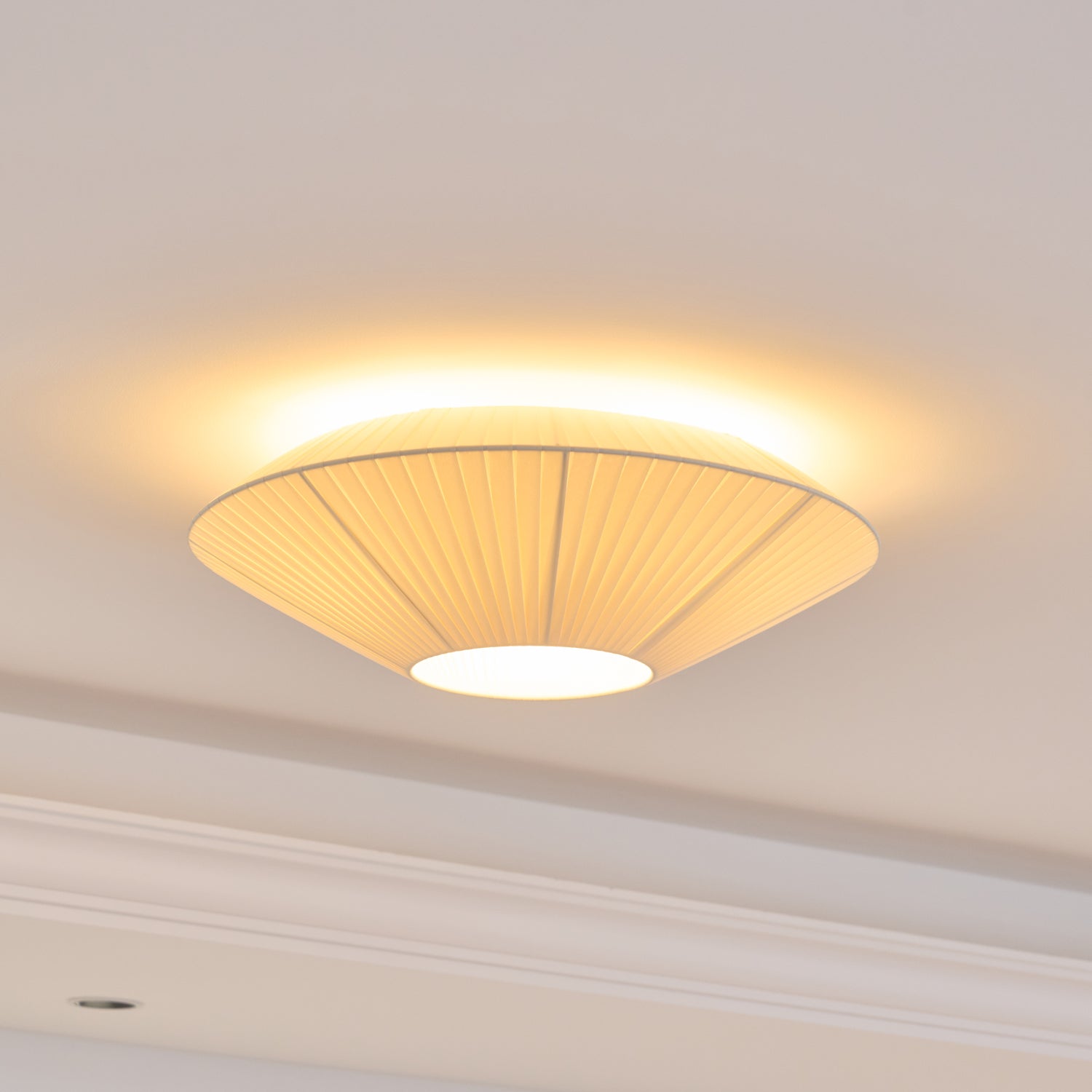 Stropní lampa v orientálním stylu s látkovým stínidlem pro jídelní pokoj, stmívatelná, tři velikosti