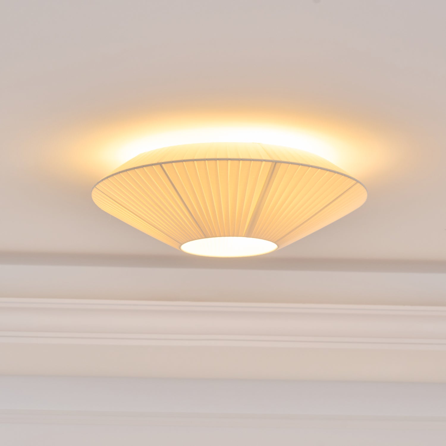 Stropní lampa v orientálním stylu s látkovým stínidlem pro jídelní pokoj, stmívatelná, tři velikosti