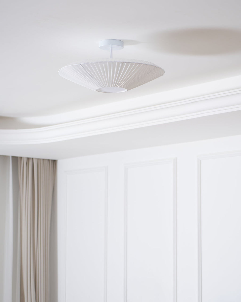 Stropní lampa v orientálním stylu s látkovým stínidlem pro jídelní pokoj, stmívatelná, tři velikosti