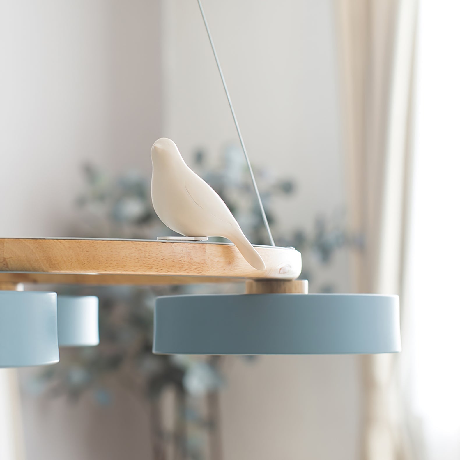 Sienna Bird Rund Lysekrone med Naturinspireret LED-lys