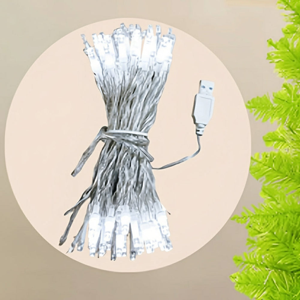 Eleganter schlanker künstlicher Weihnachtsbaum für die Bodenpräsentation zu Hause