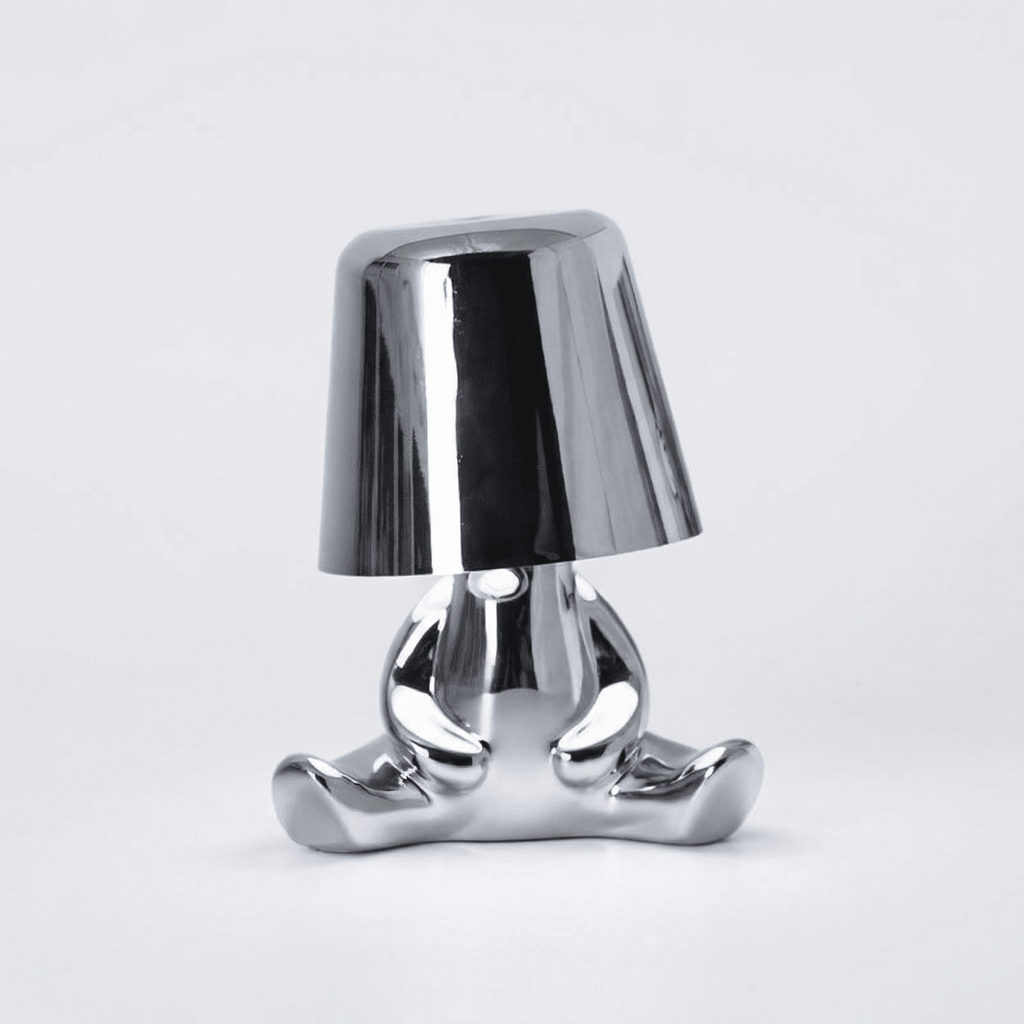 Modern kompakt bordslampa med unik design och energieffektiv LED | Rosalyssa