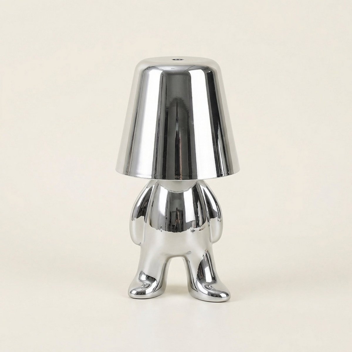 Modern kompakt bordslampa med unik design och energieffektiv LED | Rosalyssa
