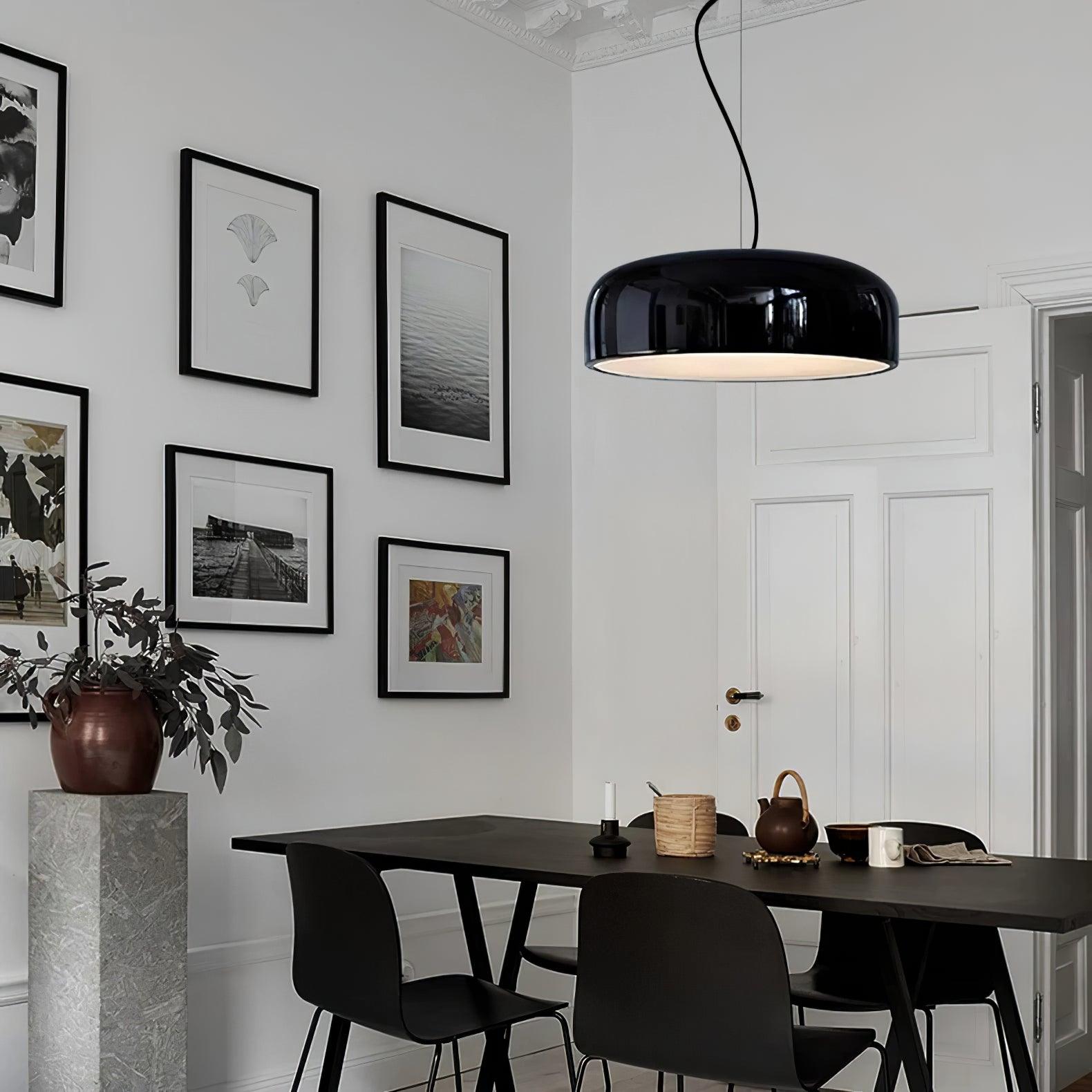Nova pendellampa med modern design och ljusstark, platsbesparande belysning