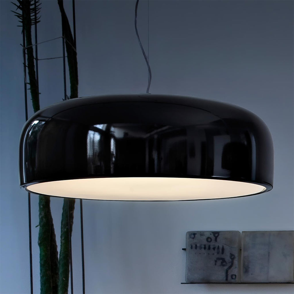 Nova pendellampa med modern design och ljusstark, platsbesparande belysning