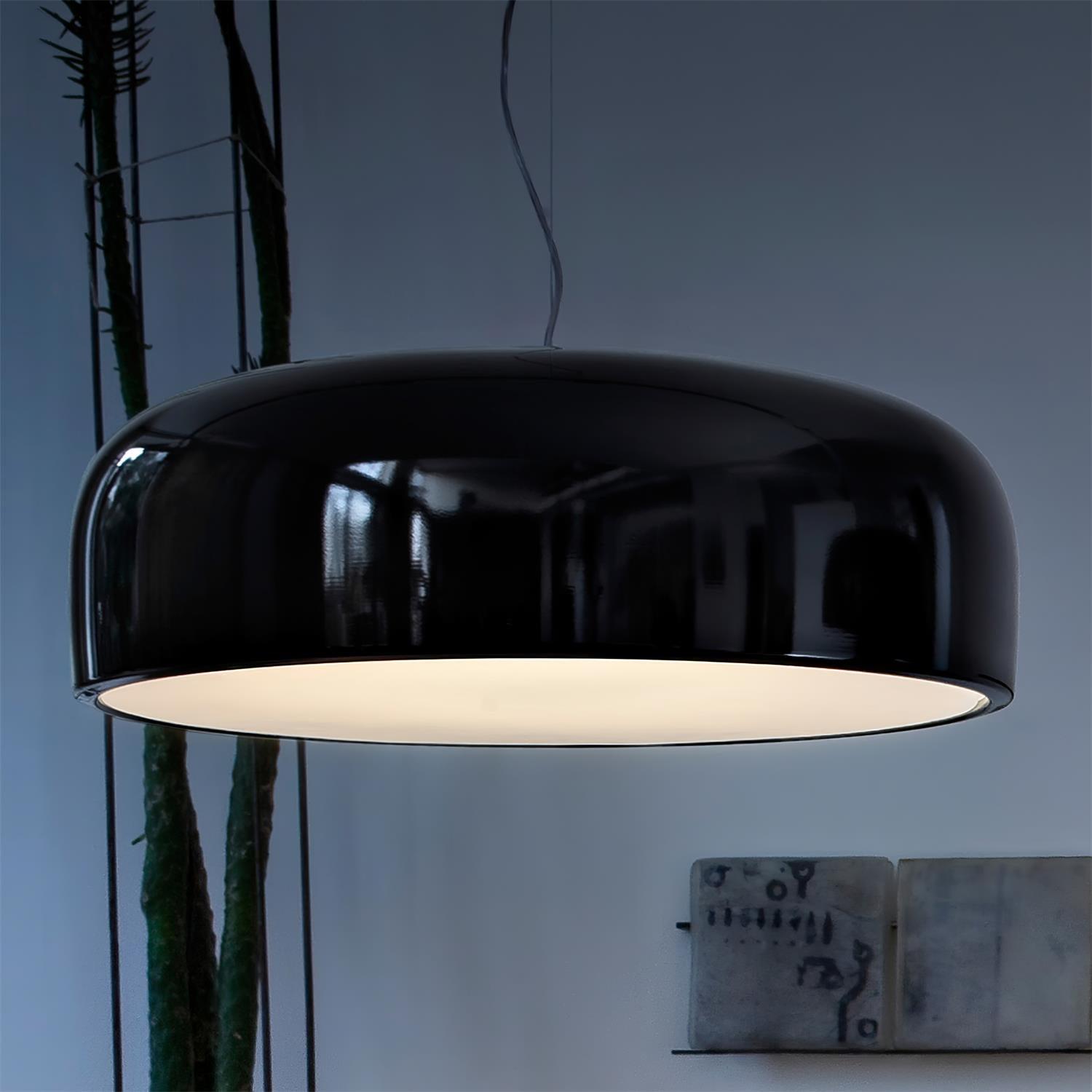 Nova pendellampa med modern design och ljusstark, platsbesparande belysning