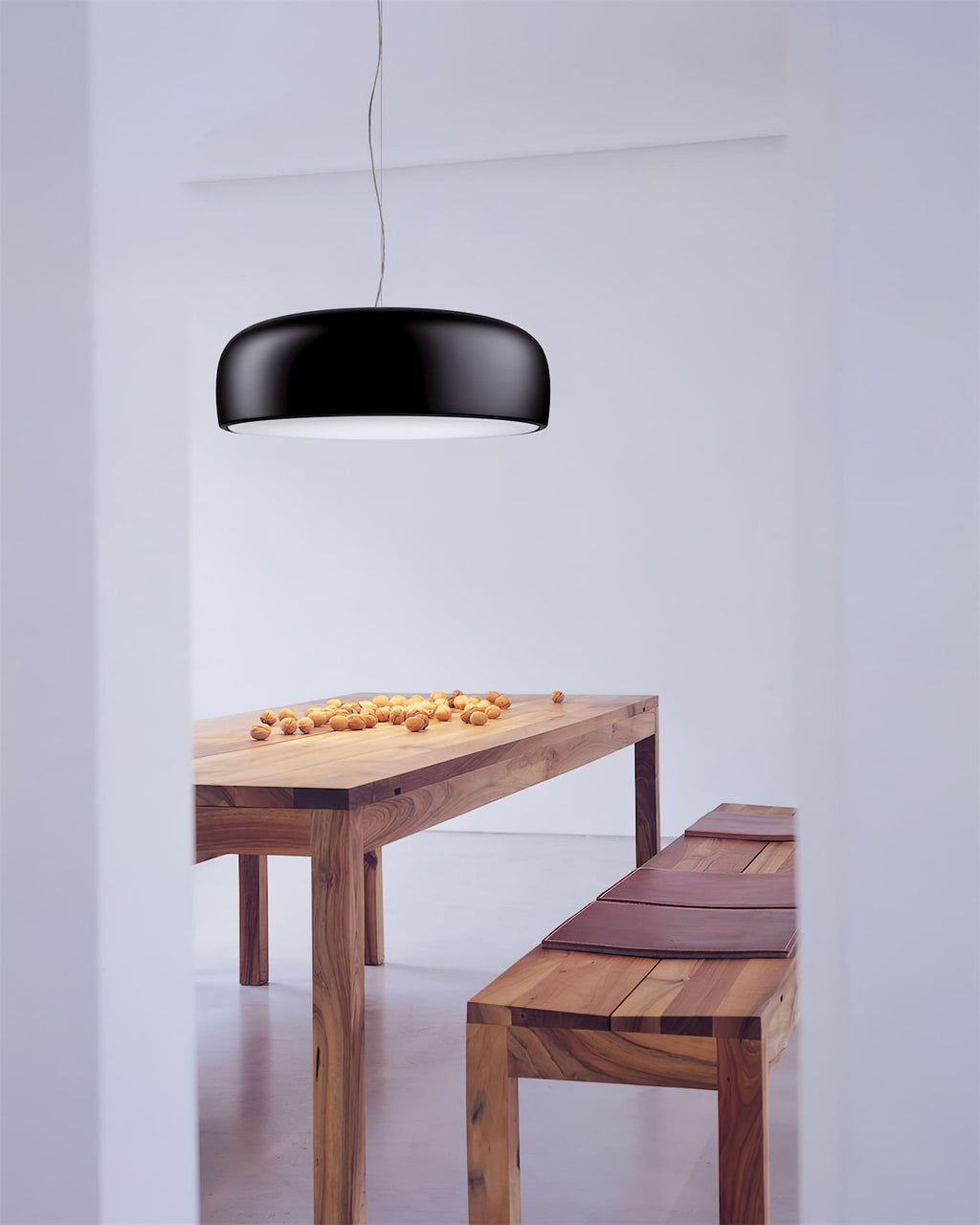 Nova pendellampa med modern design och ljusstark, platsbesparande belysning