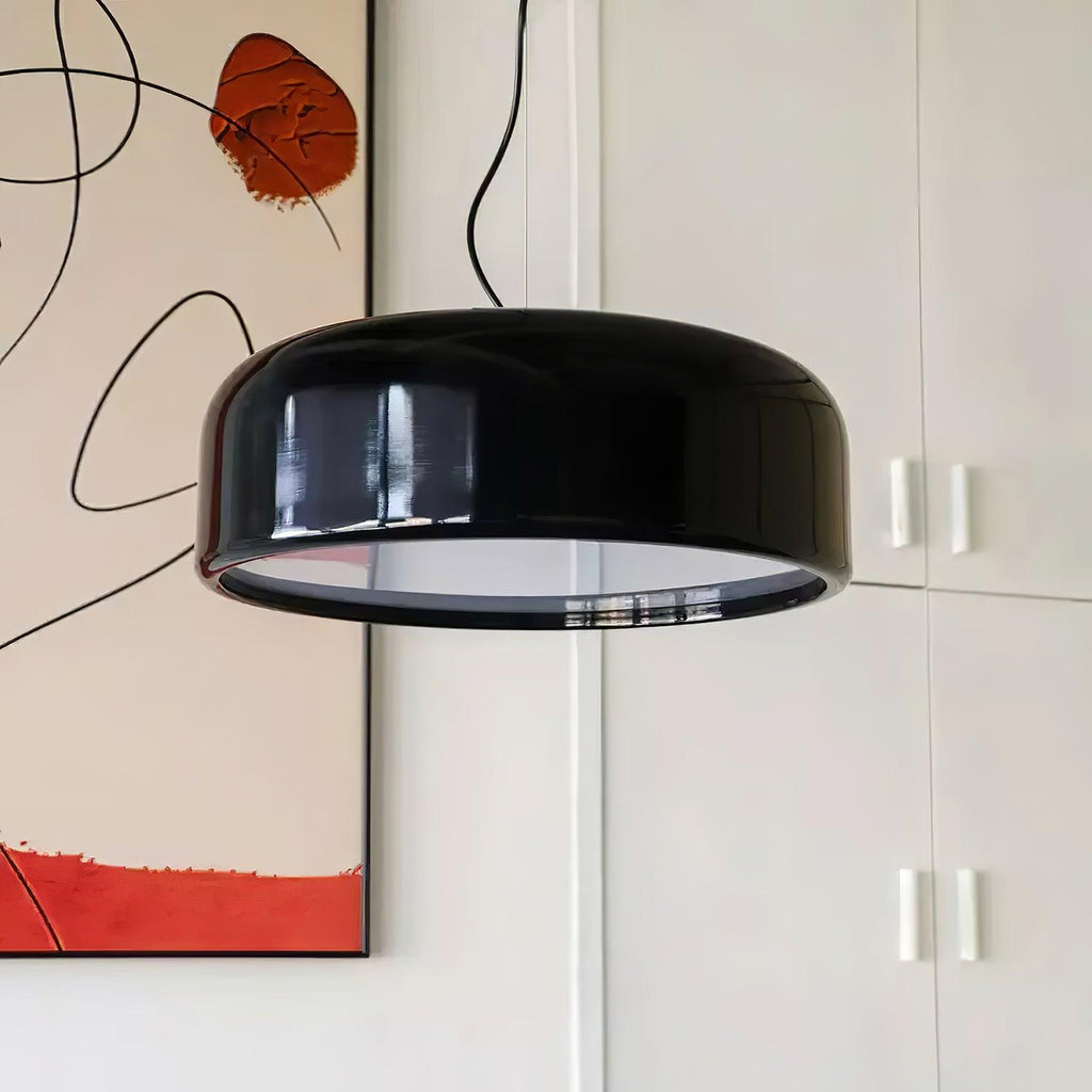 Nova pendellampa med modern design och ljusstark, platsbesparande belysning