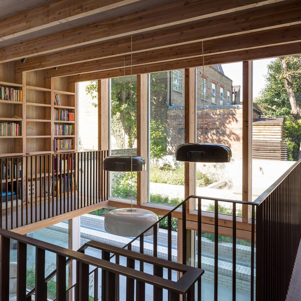 Nova pendellampa med modern design och ljusstark, platsbesparande belysning