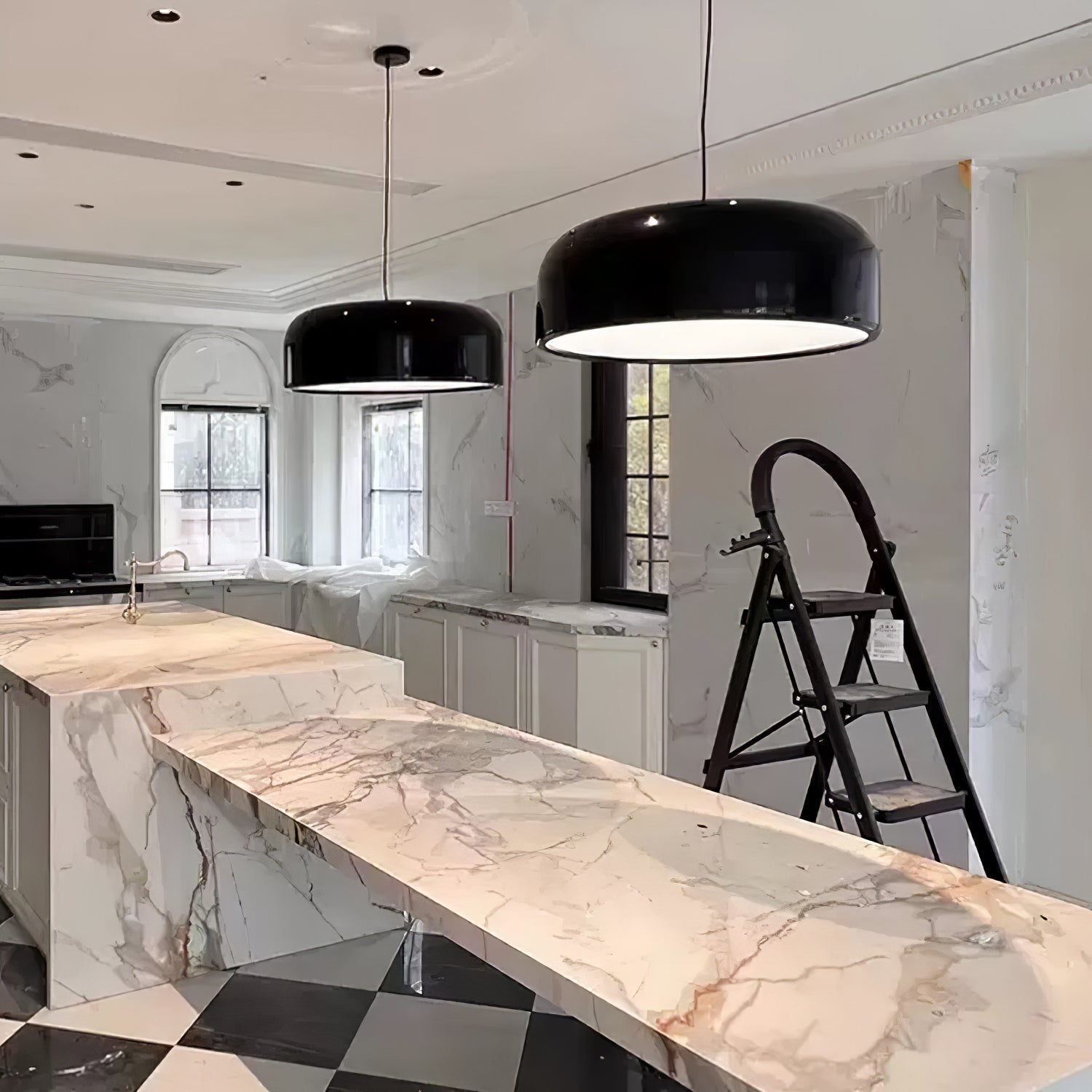 Nova pendellampa med modern design och ljusstark, platsbesparande belysning