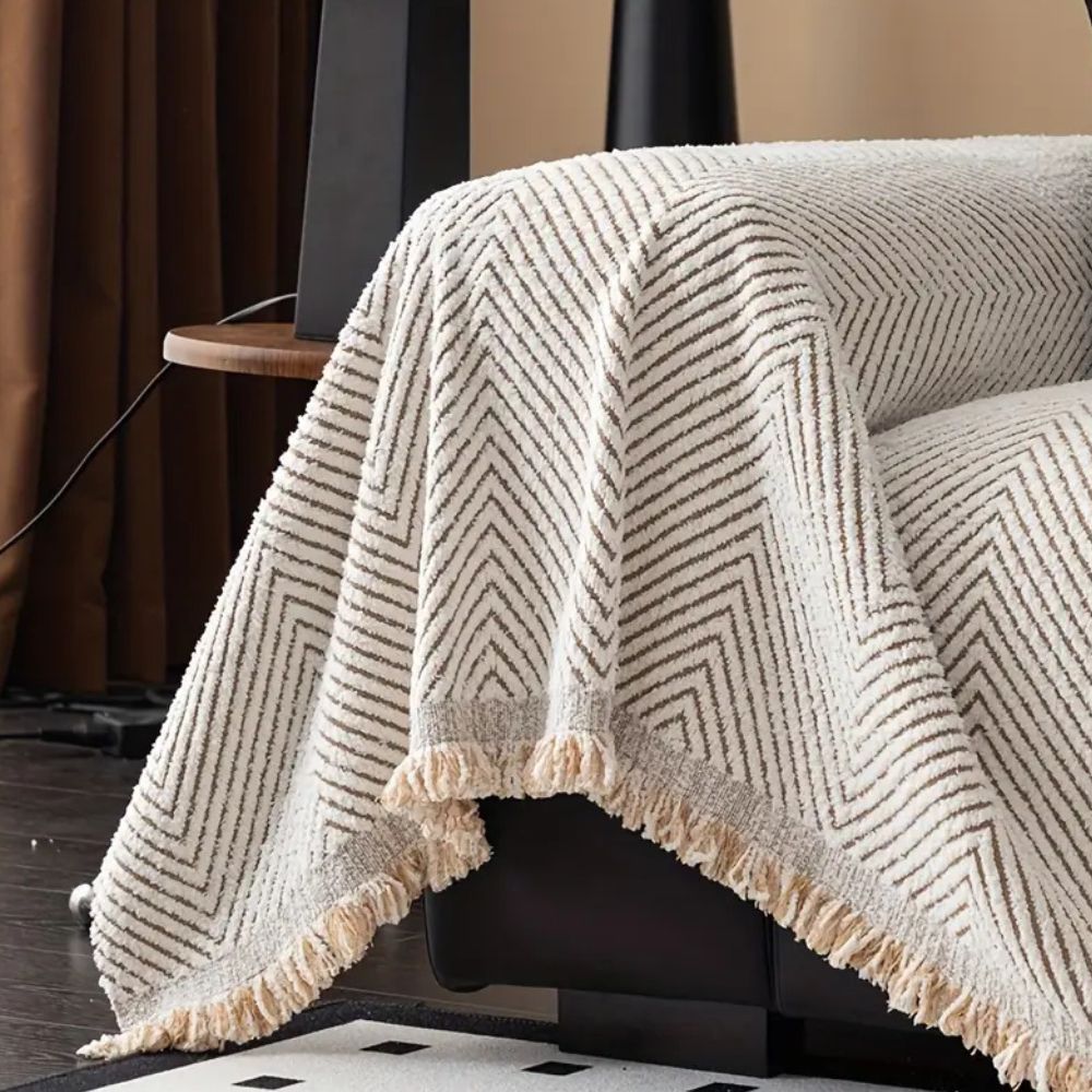 Protecție pentru canapea din microfibră antiderapantă cu model în dungi herringbone