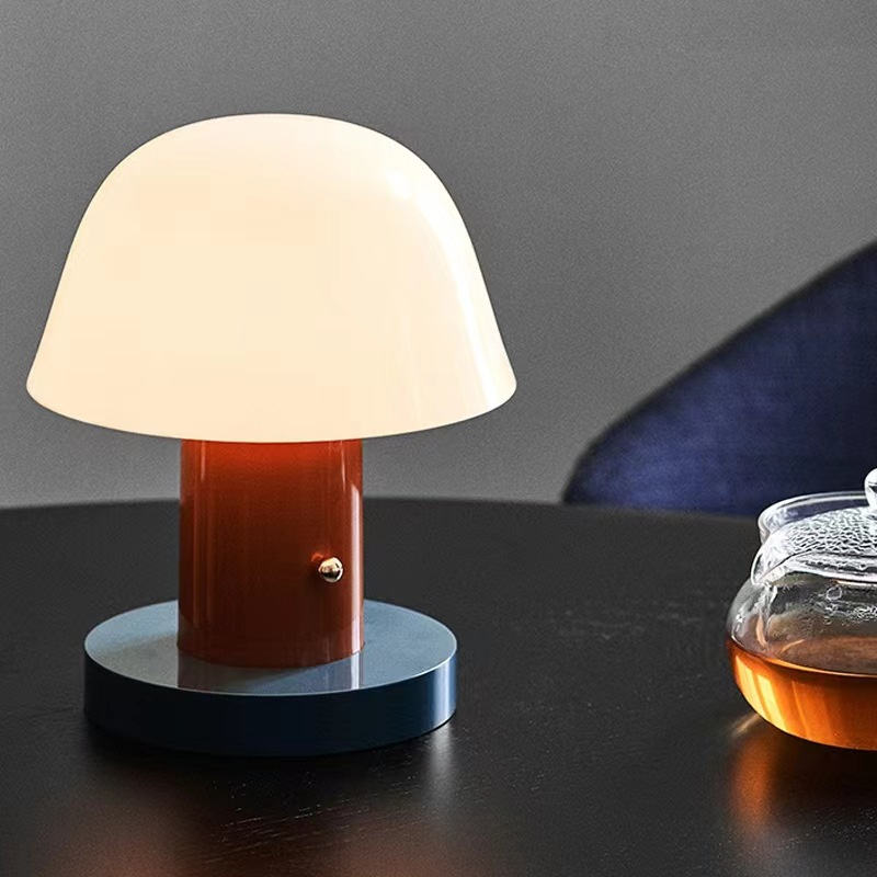 مصباح مكتب على شكل فطر مع إضاءة محيطية LED قابلة لإعادة الشحن