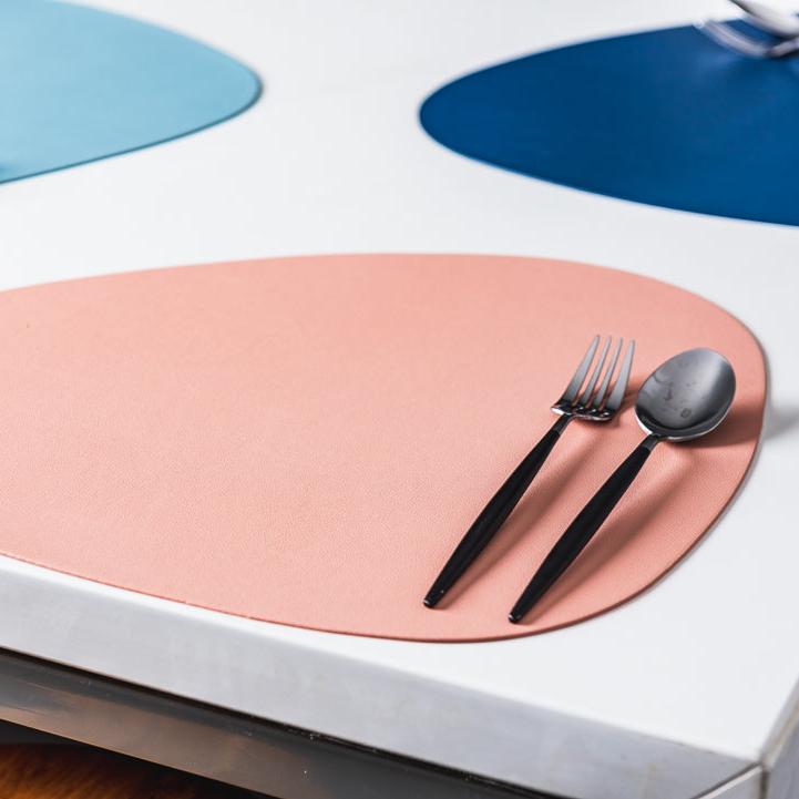 NovaPlacemat Varmebestandig PU-lær Bordbrikke for Ren og Stilig Spising