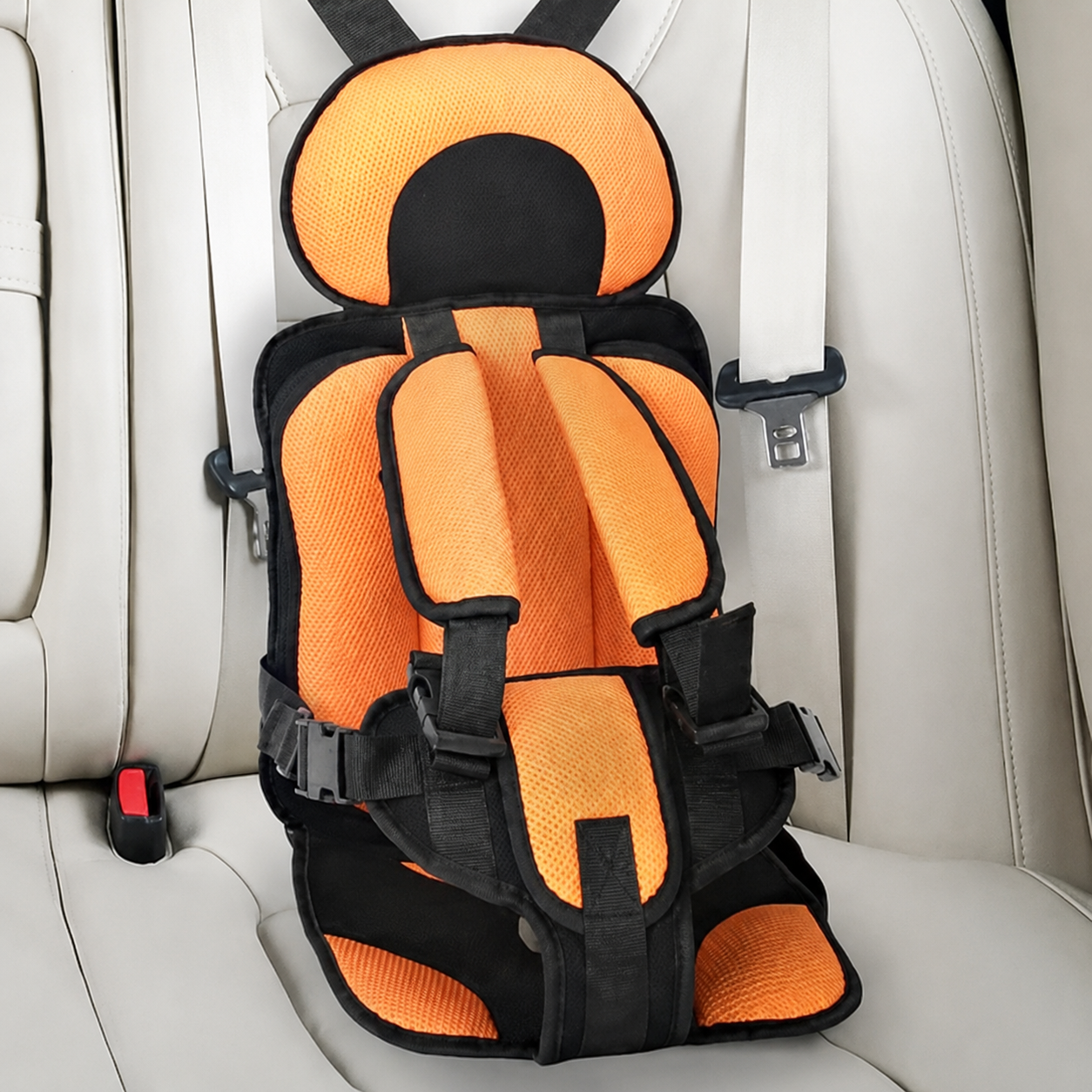 Portable Car Seat With 5-Point Harness For Travel And Comfort