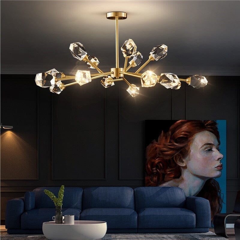 Aurelia Kristall-Hängeleuchte mit modernem Design und hellem Lichtstrahl