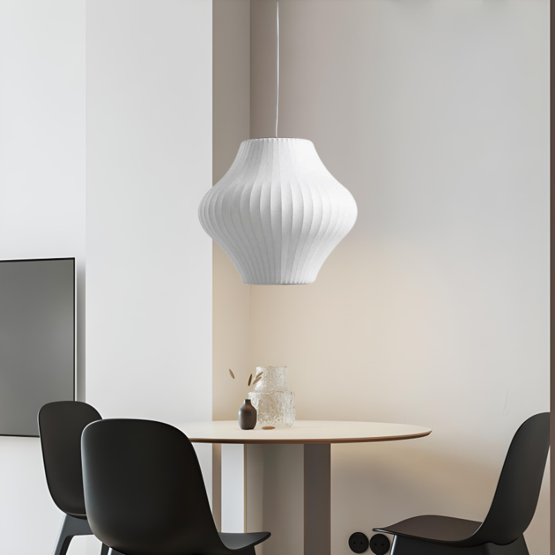 Lampe suspension bulle Lyra en soie et acier pour intérieurs modernes | Snurv