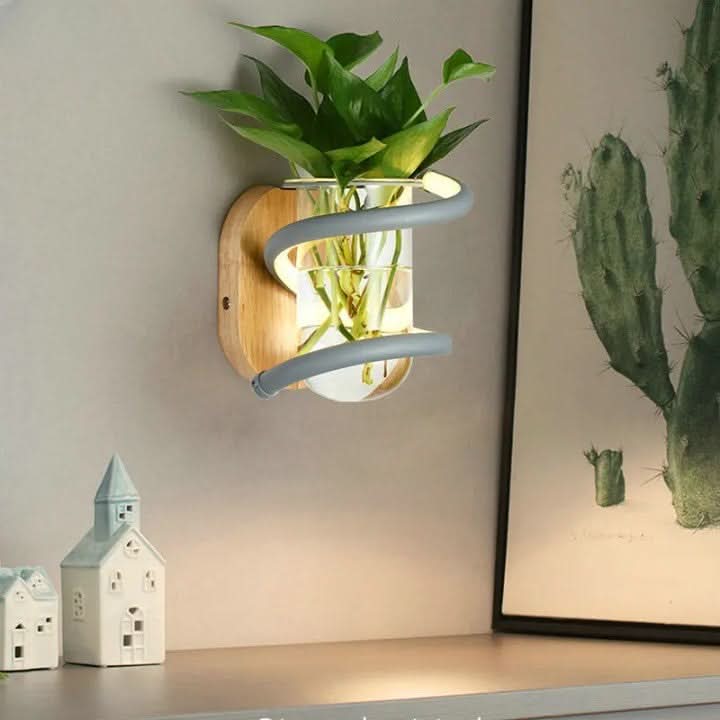 TimberGlow Dřevěné LED Nástěnné Světlo s Integrovaným Držákem na Vázu