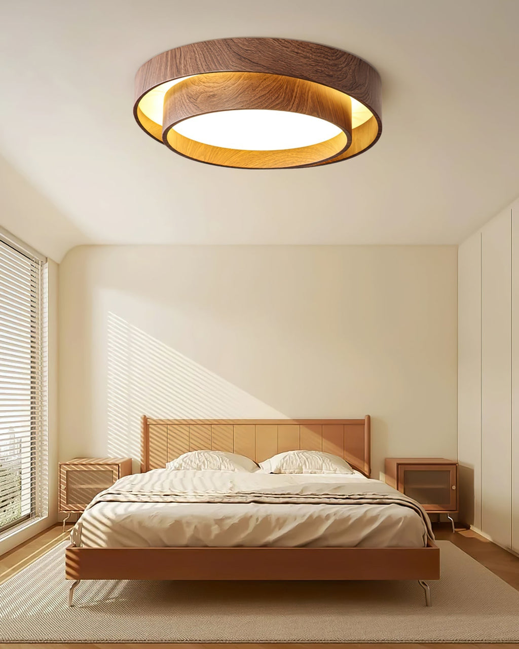 Stropní lampa Vaako s moderním LED osvětlením a ořechovým povrchem pro obývací prostory