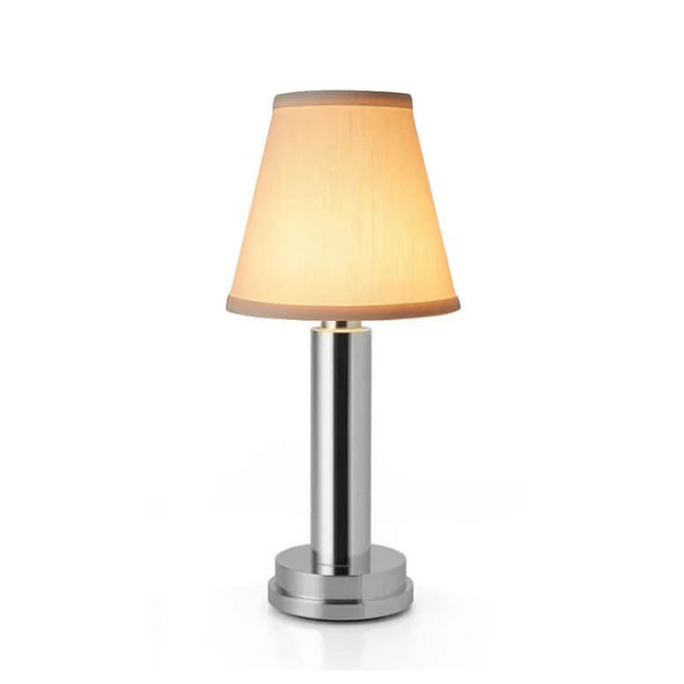 NovaForge CNC-bearbetad trådlös bordslampa i mässing med downlight