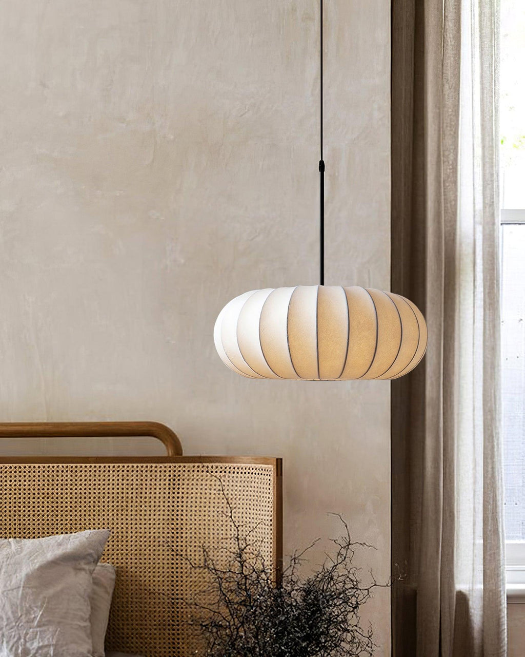 Závěsná lampa Horizon inspirovaná japonským minimalismem a wabi-sabi