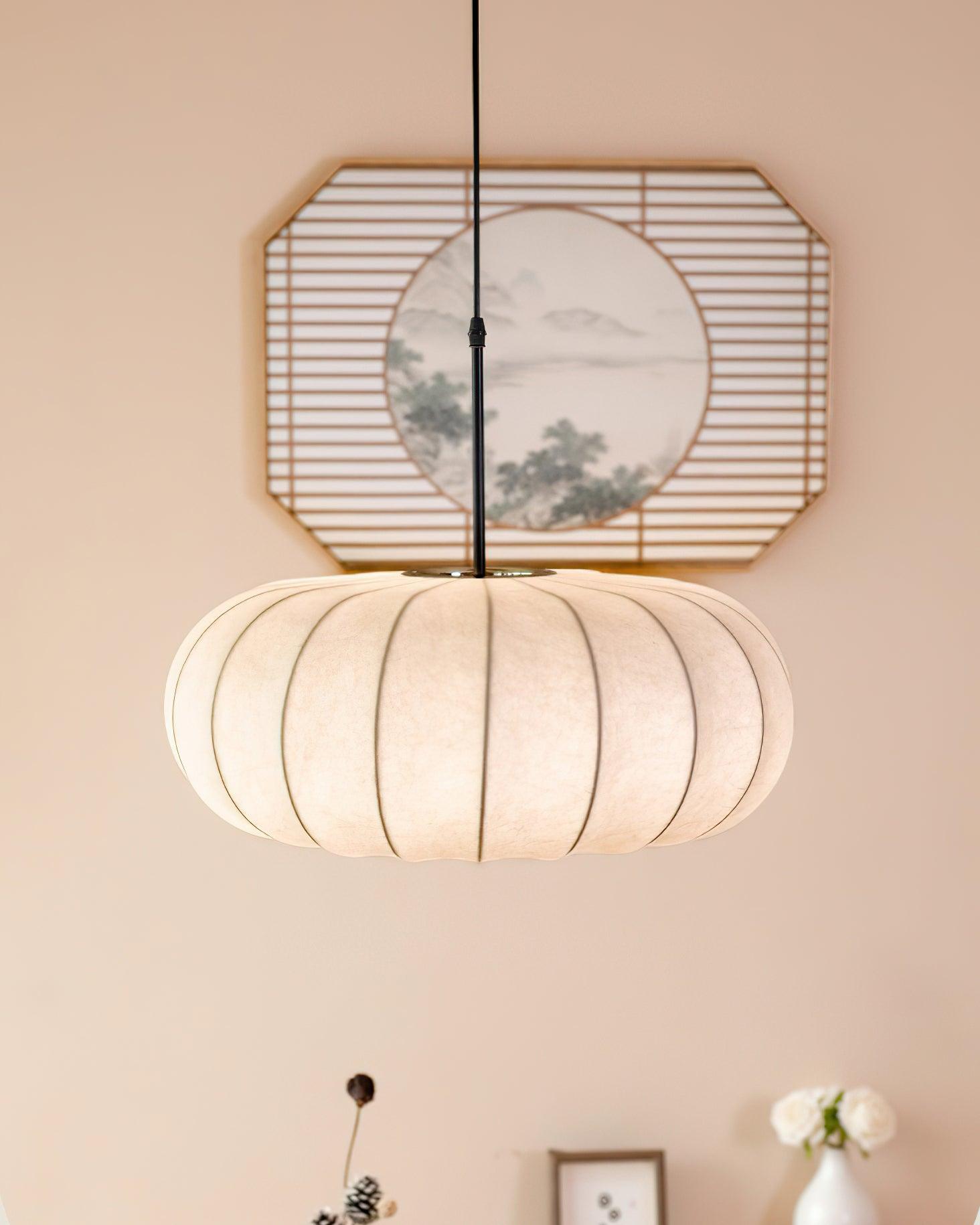 Závěsná lampa Horizon inspirovaná japonským minimalismem a wabi-sabi