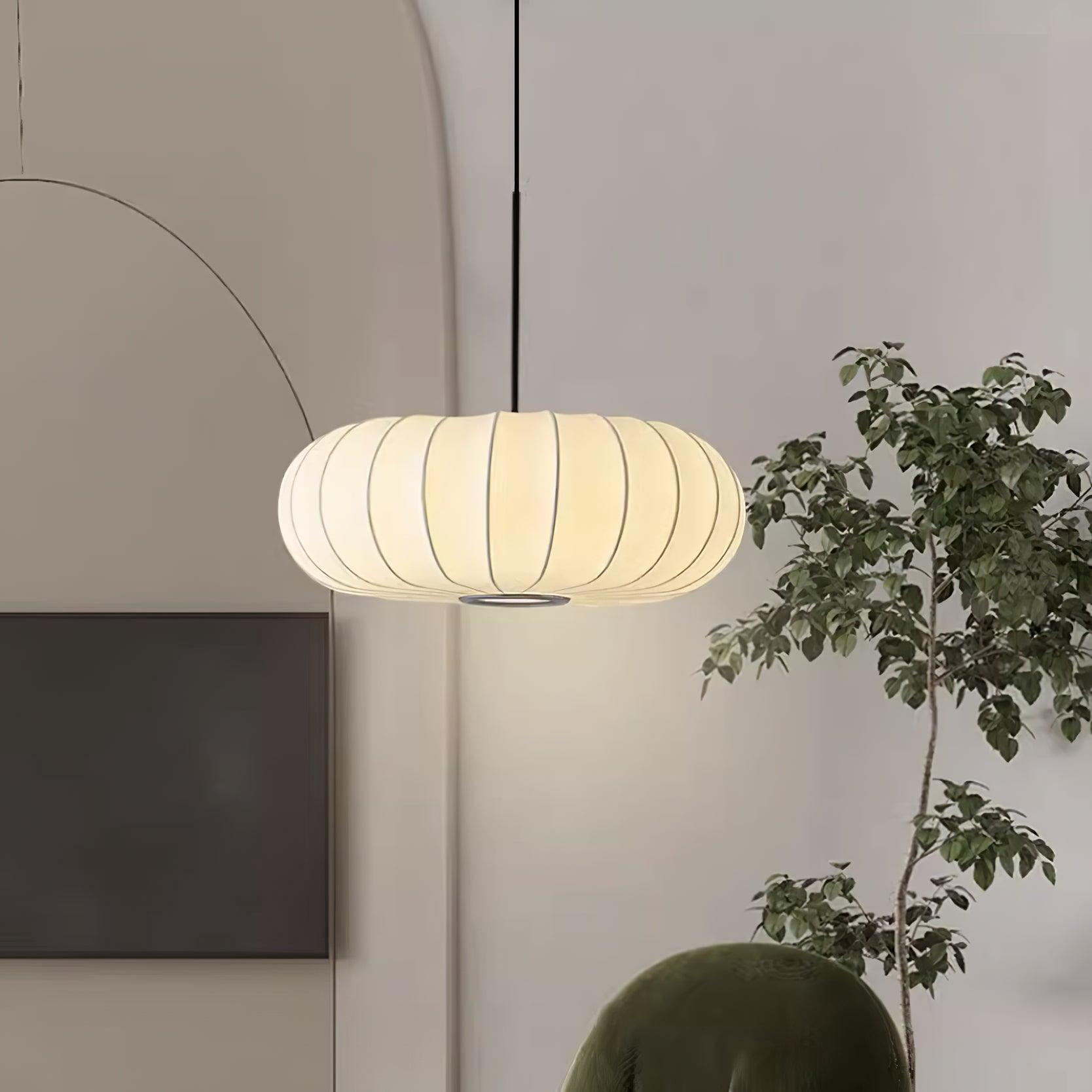 Závěsná lampa Horizon inspirovaná japonským minimalismem a wabi-sabi