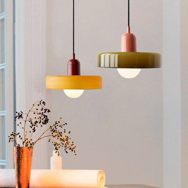 Lampada a sospensione nordica con aspetto in vetro retrò per spazi moderni e colorati
