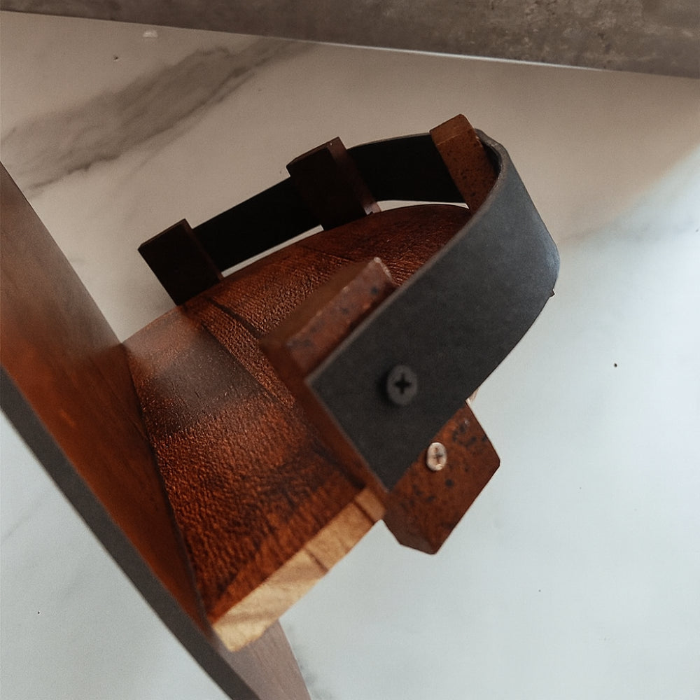 Mensola da parete circolare in legno a forma di botte per bottiglie e ornamenti