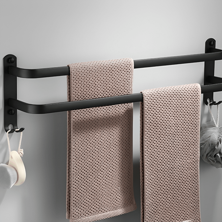AeroShelf Wandmontiertes Aluminium-Badezimmerregal für Handtücher und Zubehör
