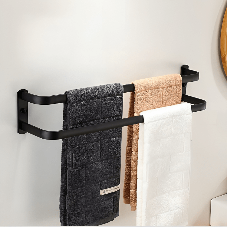 AeroShelf Wandmontiertes Aluminium-Badezimmerregal für Handtücher und Zubehör