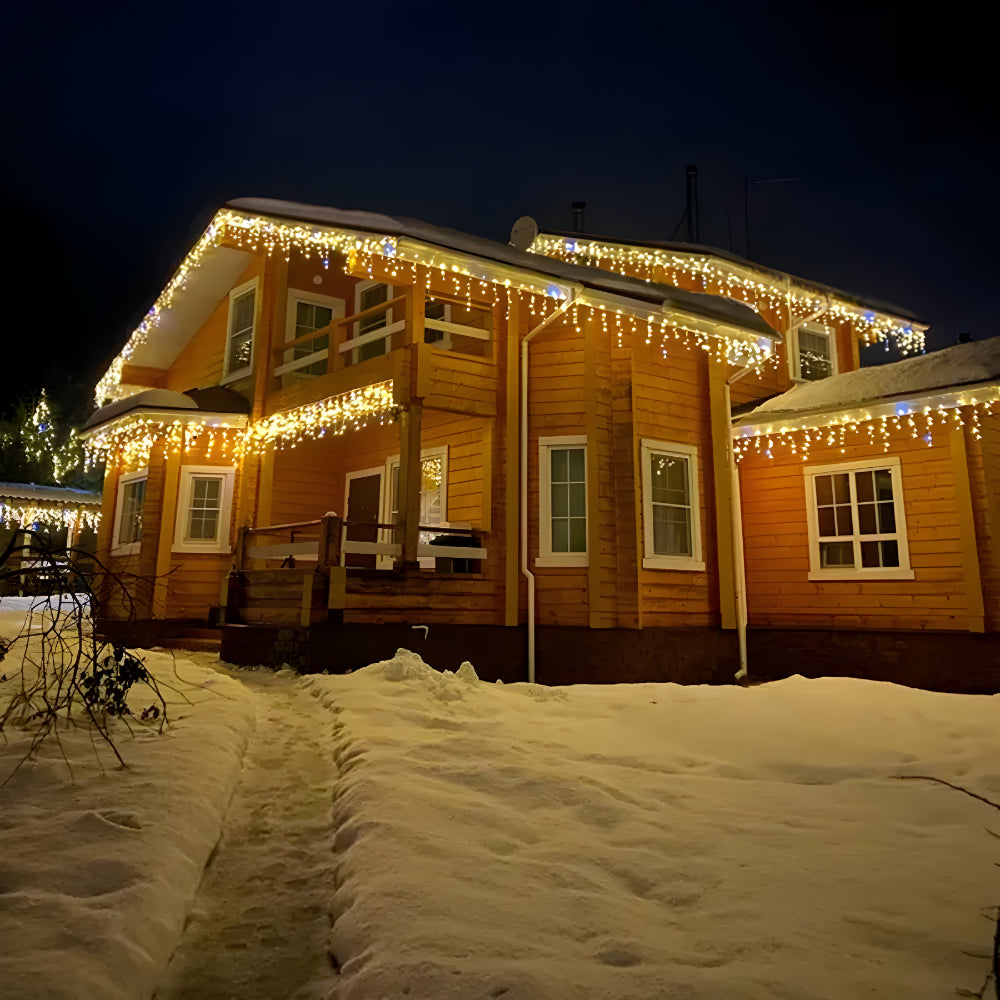 Ulkokäyttöön tarkoitettu jouluinen LED-verholamppu ulkokäyttöön ripustettavaksi