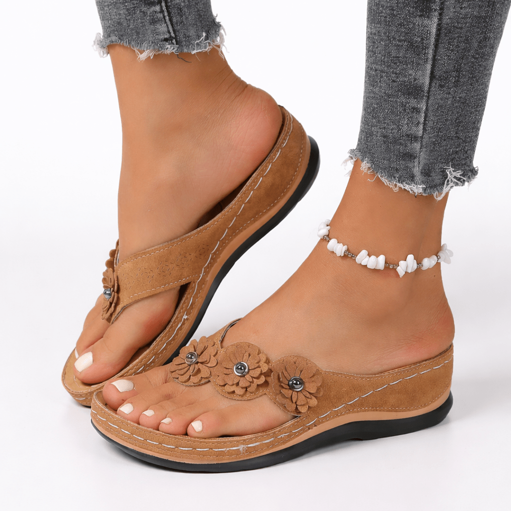 Florale orthopädische Sandalen für Damen mit gepolstertem Halt, Sommerfußbekleidung | Rosalyssa