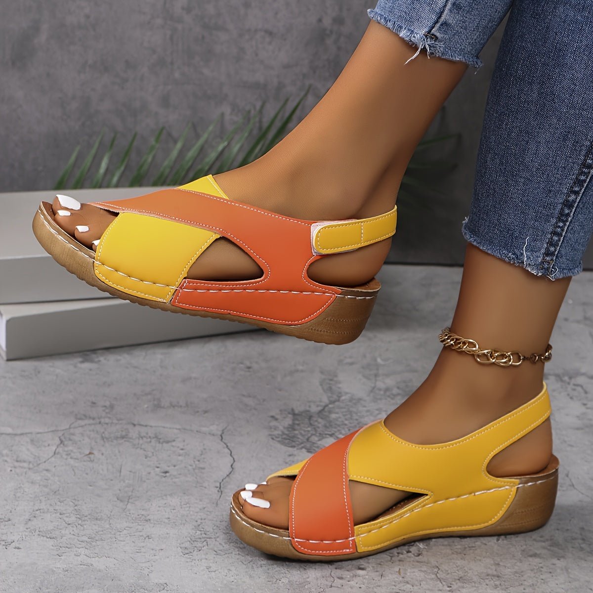 Lightweight Women's Hiking Sandals With Adjustable Straps, Size Options | Rosalyssa