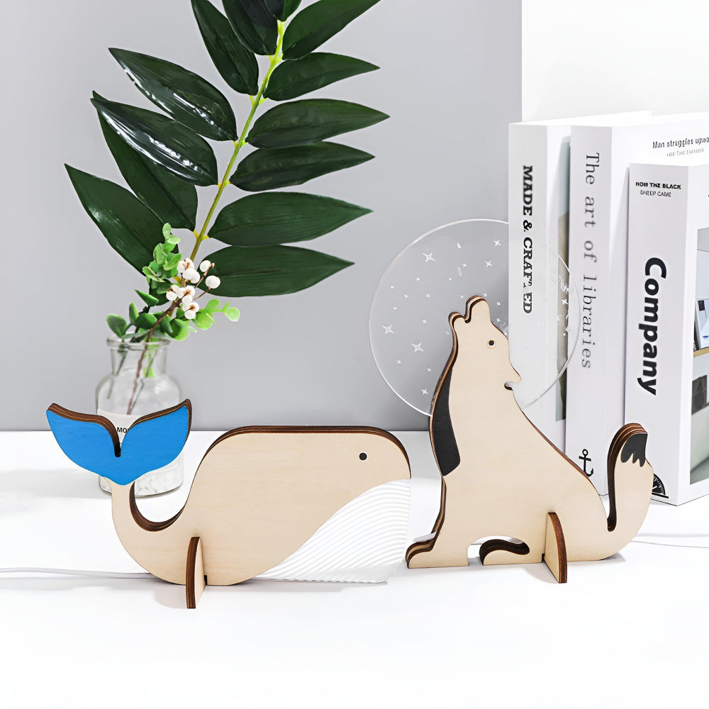 Candeeiro de Mesa com Design de Animal em Madeira e Luz Noturna LED para Quarto de Crianças