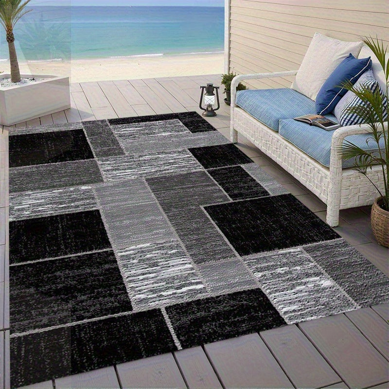 Coastal Outdoor Rug With Grid Pattern In Black And Grey