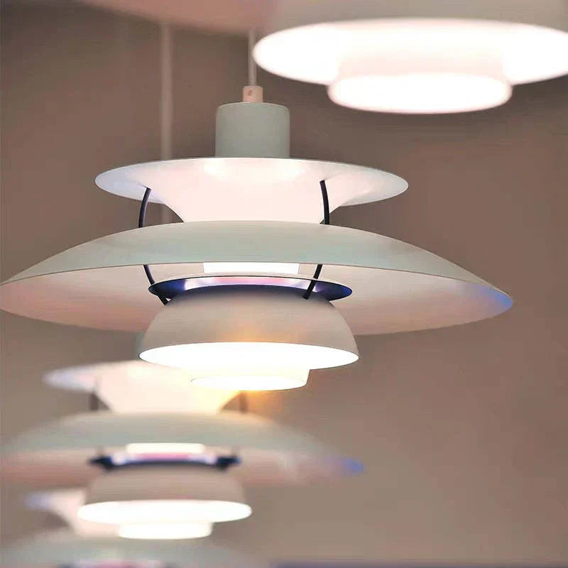 Aurora Pendelleuchte mit Schirm für moderne LED-Atmosphäre