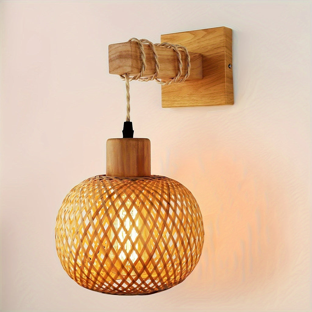 Rustikale handgewebte Wandlampe aus Rattan und Holz