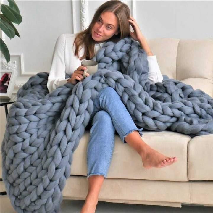 CloudNest Kuschelige Strickdecke für gemütlichen Wohnkomfort