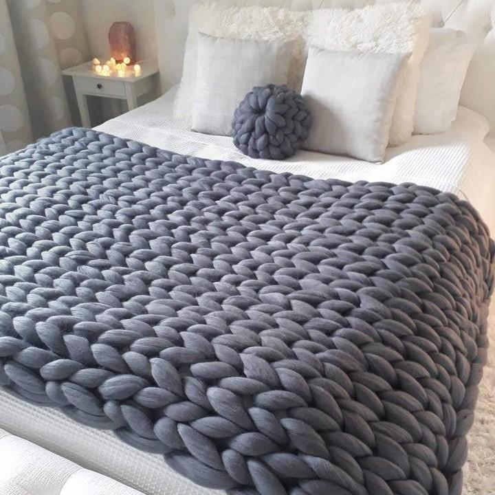 CloudNest Kuschelige Strickdecke für gemütlichen Wohnkomfort