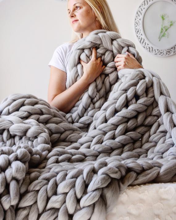 CloudNest Kuschelige Strickdecke für gemütlichen Wohnkomfort