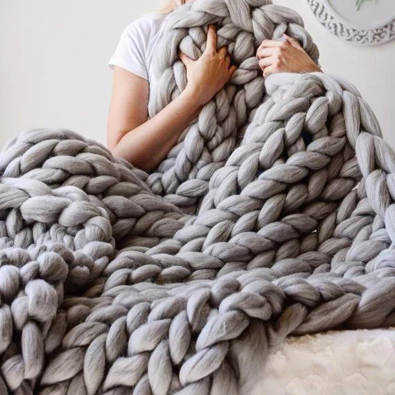 CloudNest Kuschelige Strickdecke für gemütlichen Wohnkomfort