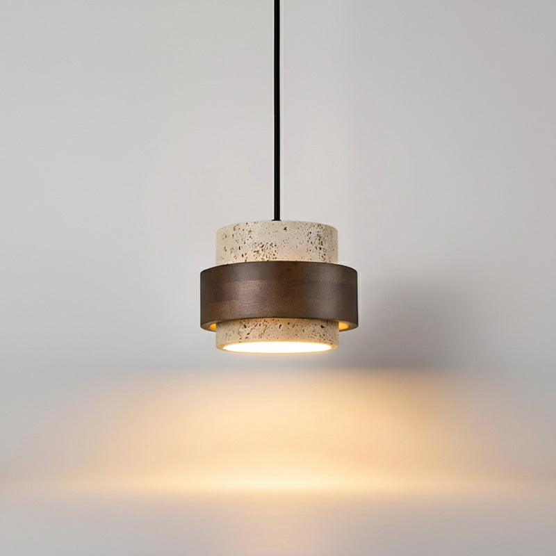 Lampa wisząca z trawertynu z akcentem z orzecha włoskiego do użytku wewnętrznego | Rosalyssa