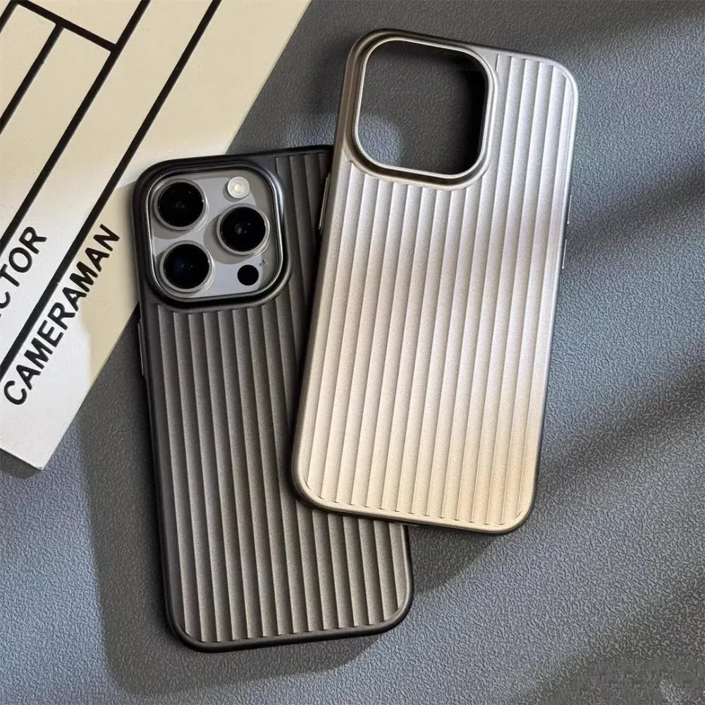 Žebrovaný pevný kryt na telefon pro ochranu a lepší úchop