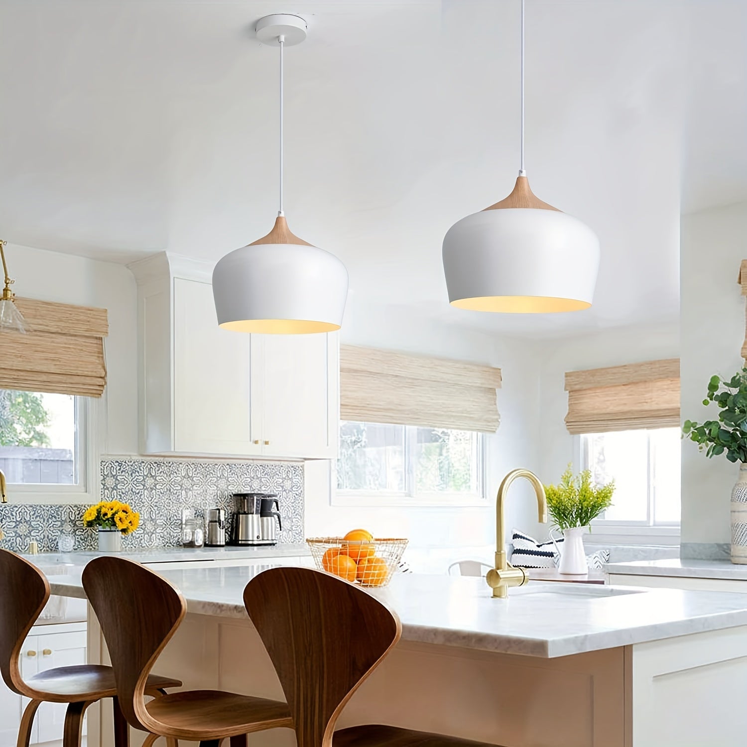 Moderne skandinavisk taklampe med jern- og trestrukturdesign