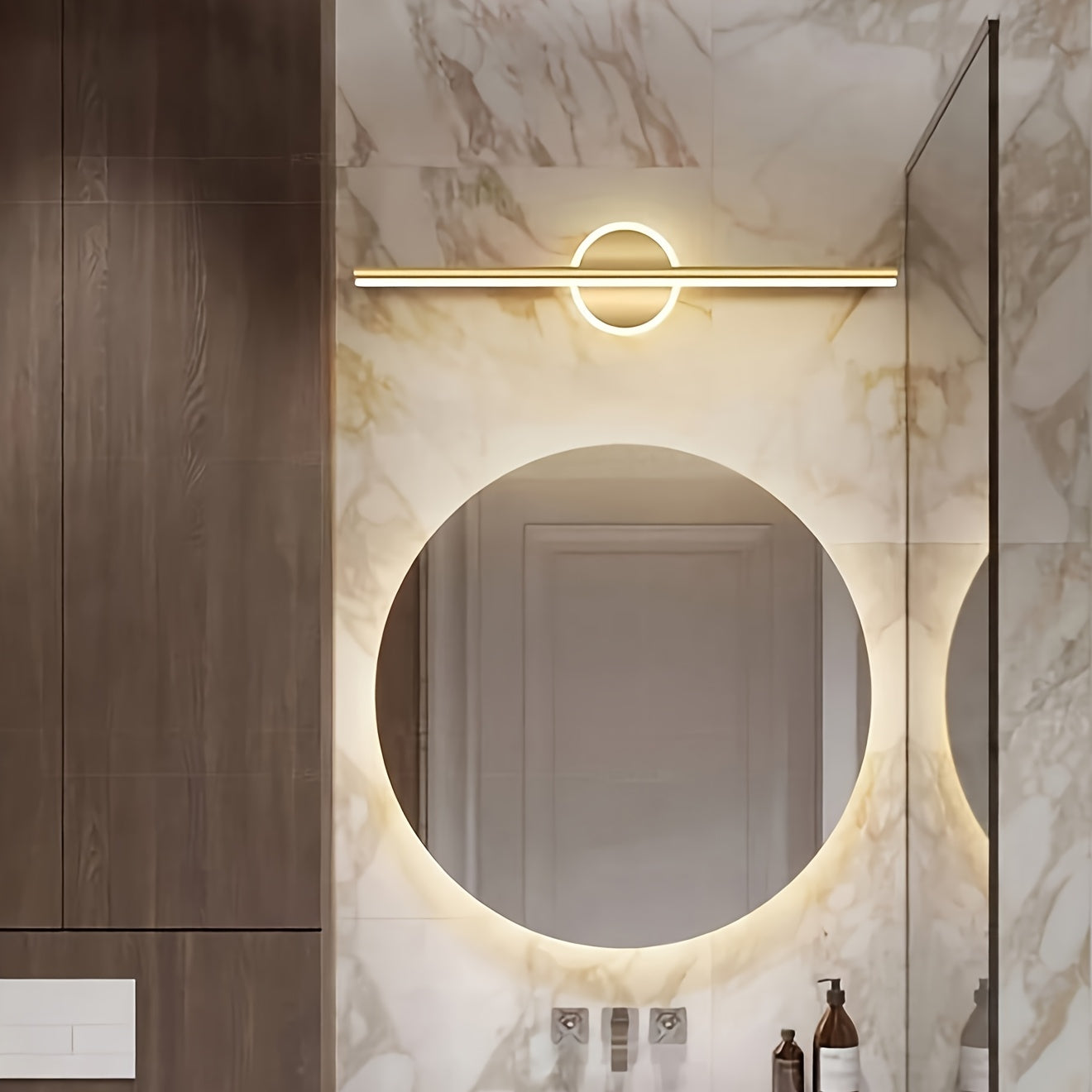 Luxusní LED nástěnné zrcadlo v černé a zlaté barvě, minimalistický styl