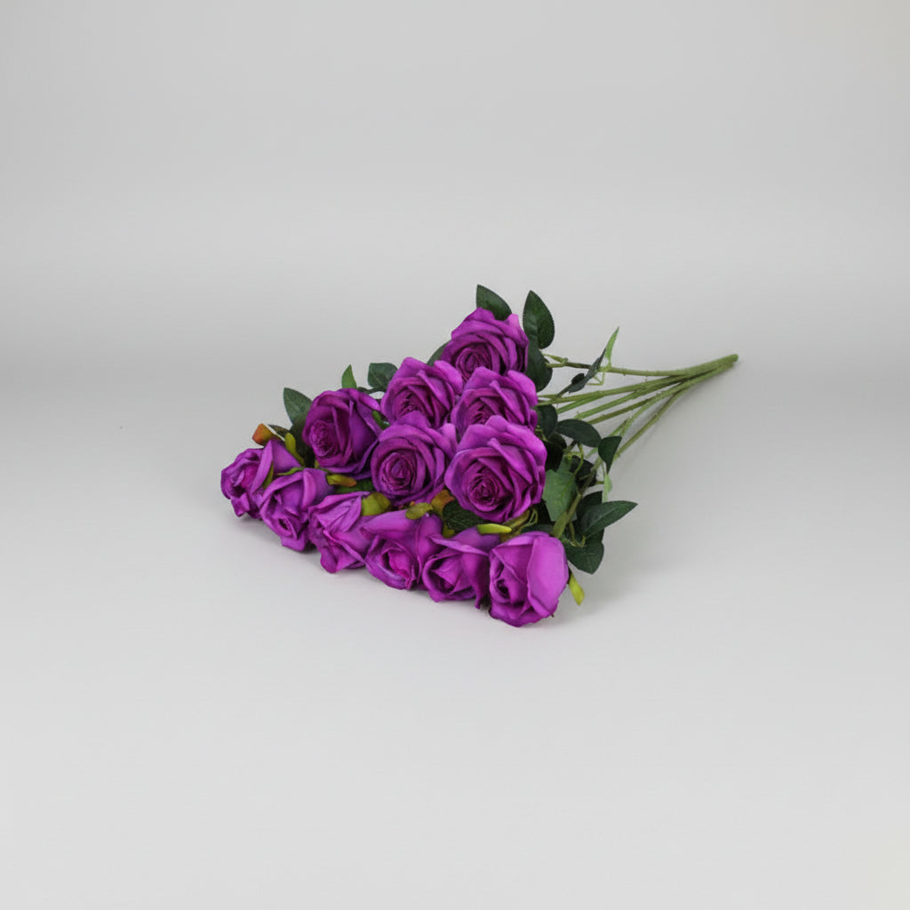 Bouquet di rose rosse artificiali per la festa della mamma, decorazione per la casa